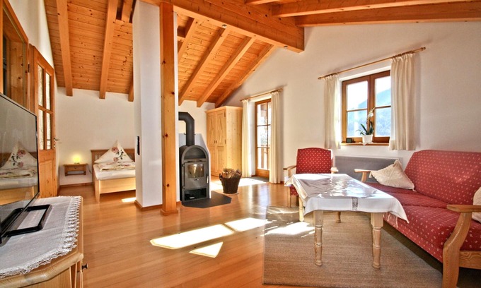Aschau im Chiemgau Apartment | Ferienwohnung "Kampenwandblick" 74 qm° mit extra Schlafzimmer und Süd-Ost und Westbalkon