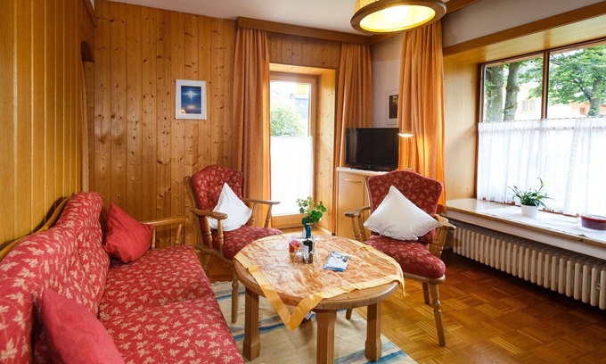 Ruhpolding Apartment | Ferienwohnung -3- (35qm), Terrasse, Küche extra, 1 Schlaf- und 1 Wohnzimmer, max 2 Personen