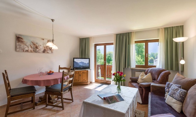 Kiefersfelden Apartment | Ferienwohnung Nr. 8 für 2 - 3 Personen 50 qm