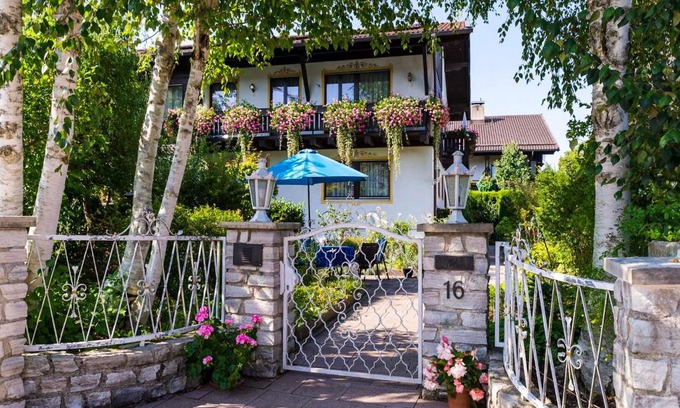 Bad Endorf Apartment | Ferienwohnungen Birkenhof Apartments
