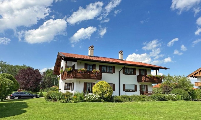 Aschau im Chiemgau Apartment | Ferienwohnungen Haus Wiesengrund