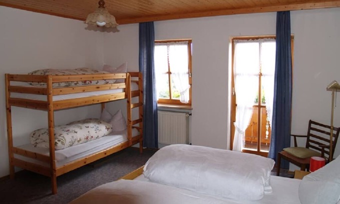 Lam Apartment | Gemütliche 45qm Ferienwohnung mit Balkon
