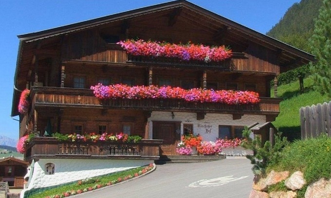 Alpbach Apartment | Holiday home - Apartment - Riding holiday - Sauna hut - Sleeps 4-11