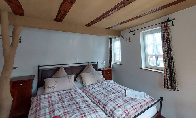 Kleinheubach Apartment | Holiday rooms (without kitchen) - Nostalgie