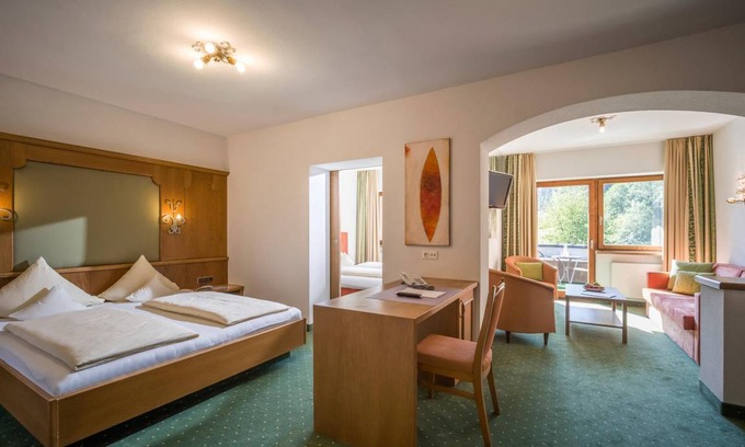 Muhlthal Hotel | Hotel ∙ 4 guests