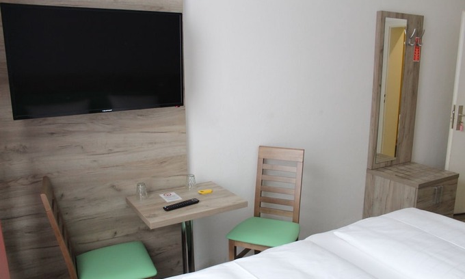 Aubing-Sud House | Hotel Pension Köberl