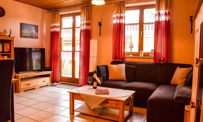 Schwarzenbach Apartment | Ländlich-moderne Ferienwohnung in ruhiger Panoramalage