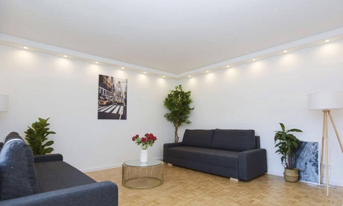 Schwabing-West Apartment | Luxus 70m2 sannierte City Wohnung