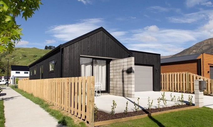 Lake Hayes House | NV Homes