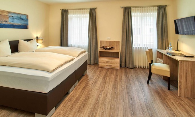 Neustadt an der Donau Resort | Private room ∙ 1 bedroom ∙ 2 guests