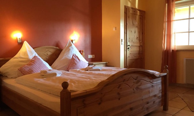 Lauf an der Pegnitz Resort | Private room ∙ 1 bedroom ∙ 2 guests