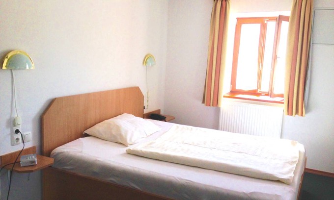 Traunreut Resort | Private room ∙ 1 guest