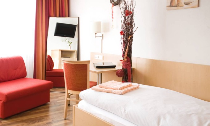 Etzenricht Resort | Private room ∙ 1 guest
