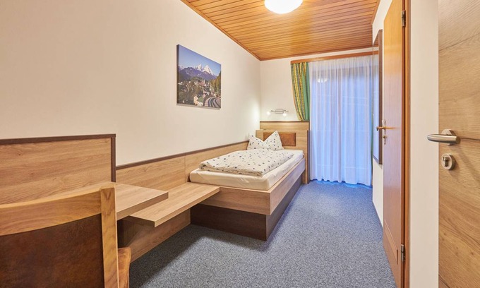 Oberau Resort | Private room ∙ 1 guest