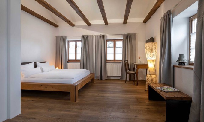 Fridolfing Resort | Private room ∙ 2 guests