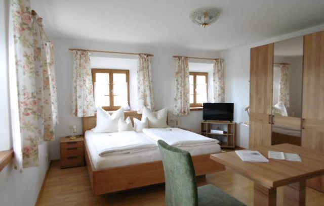Rohrdorf Resort | Private room ∙ 2 guests