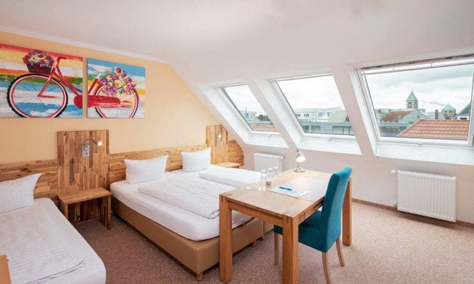 Schweinfurt Resort | Private room ∙ 3 guests