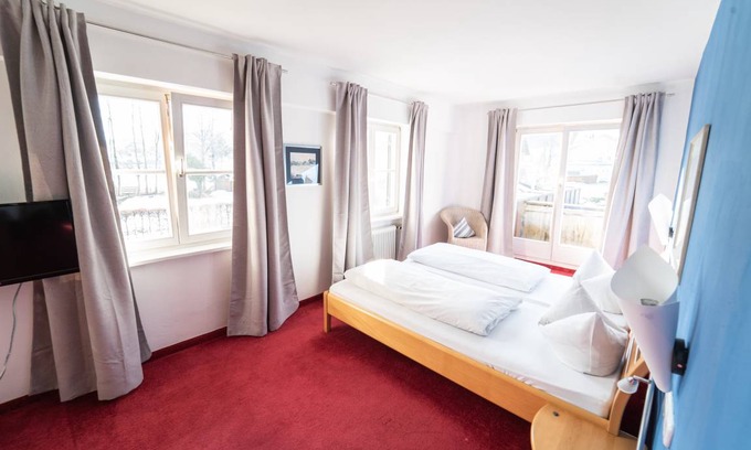 Amerang Resort | Private room ∙ 3 guests