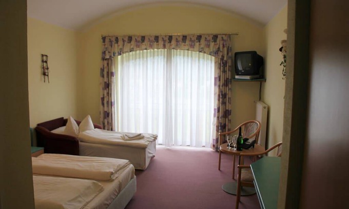 Obernzell Resort | Private room ∙ 3 guests