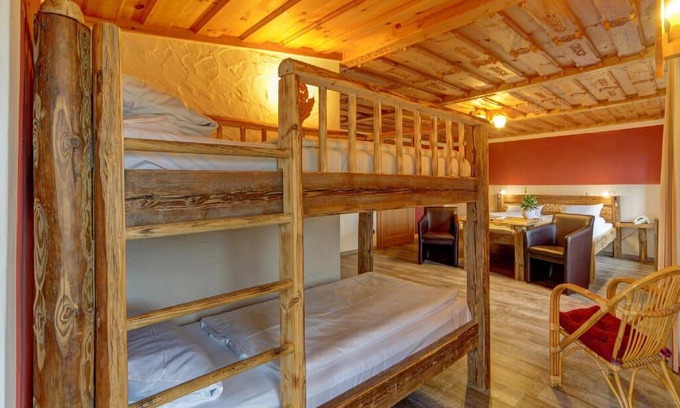 Warzenried Resort | Private room ∙ 4 guests