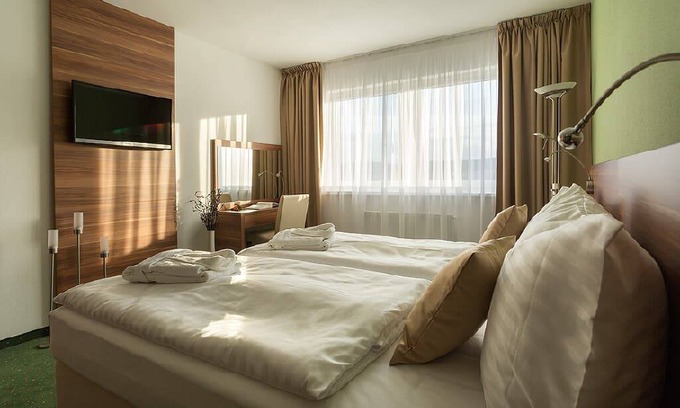 Neualbenreuth Resort | Private room ∙ 3 guests