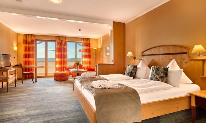 Oberkreuzberg Resort | Private room ∙ 2 bedrooms ∙ 4 guests