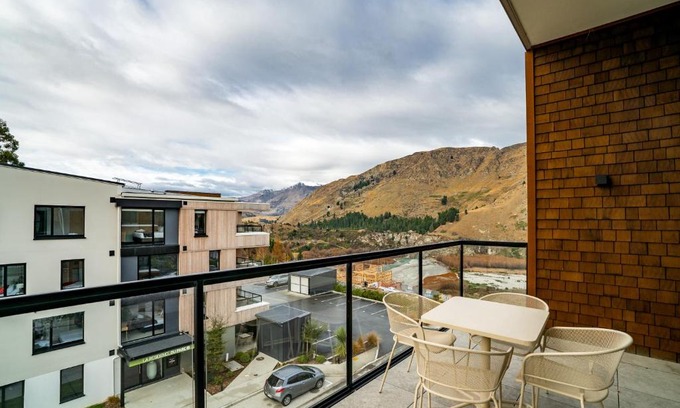 Arthur's Point Apartment | Queenstown Mountain Heaven - Arthurs Point Holiday Apartment