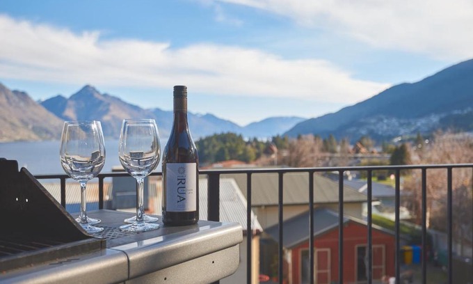 Queenstown Apartment | Ridge View Apartment - Queenstown Apartment