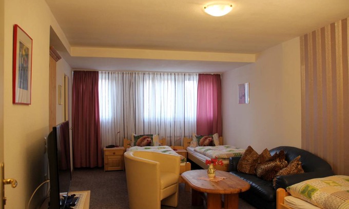 Hohenberg a.d.Eger Other | Shared room ∙ 4 guests