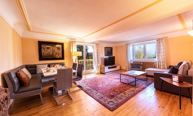 Oberschonau Apartment | Spacious vacation apartment "Jenner" with all-round balcony - October 2025 at a special price