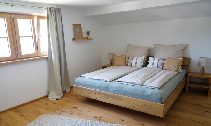 Marquartstein Apartment | Sun II für 1-4 Personen, 60 m², Schlafzimmer, Wohn/schlafzimmer, Küche, Bad, Balkon, Wlan