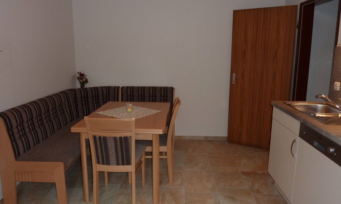 Uebersee Apartment | Vacation apartment Chiemsee, 65sqm, terrace, 1-5 persons