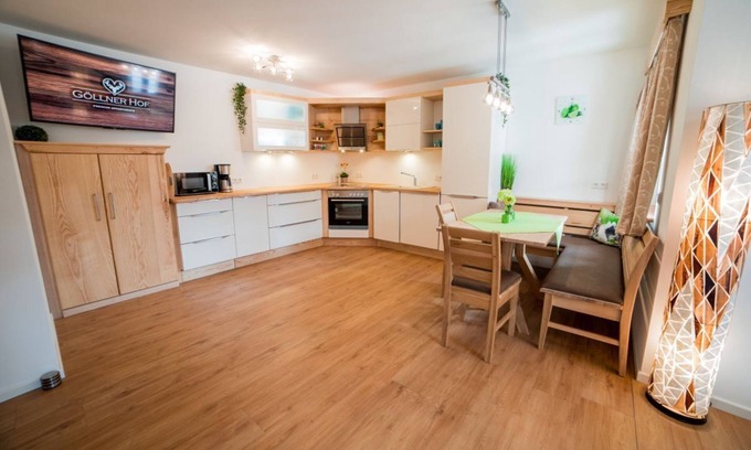 Unterwoessen Apartment | Vacation apartment 1, hayloft 54 sqm, up to 4 persons, 1 bedroom
