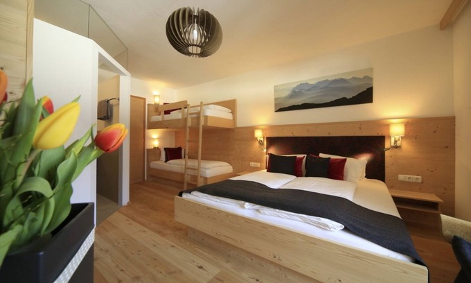 Abfaltersbach Apartment | Very spacious, high-quality vacation apartment