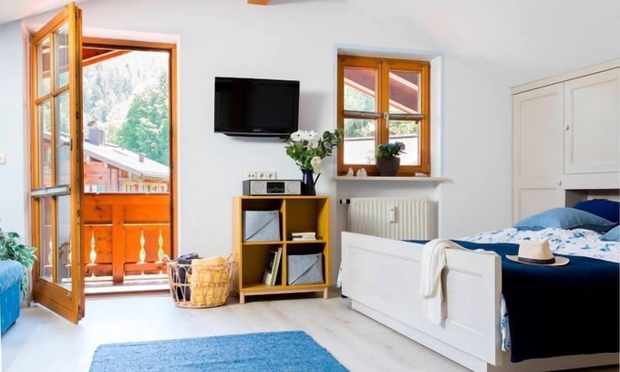 Blindau Apartment | Zwei-Raum-Ferienwohnung "Panoramablick", 70qm, 2. separate Schlafgelegenheit, 2 Balkone