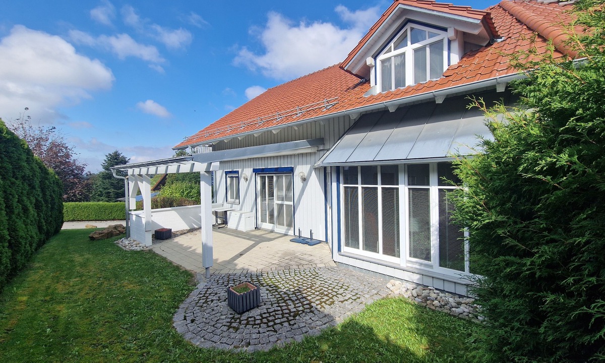 Haarbach House | Living on the golf course in a very quiet location.