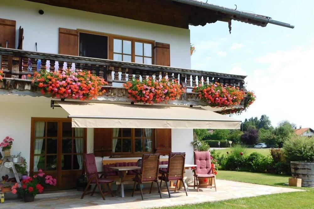 Reichersbeuern Apartment | Farm country holiday at Broslhof