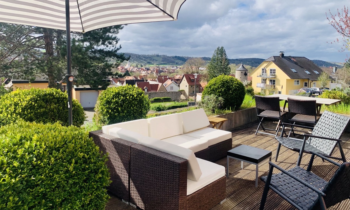 Sommerhausen Apartment | Sunset Lounge in Weinberglage
