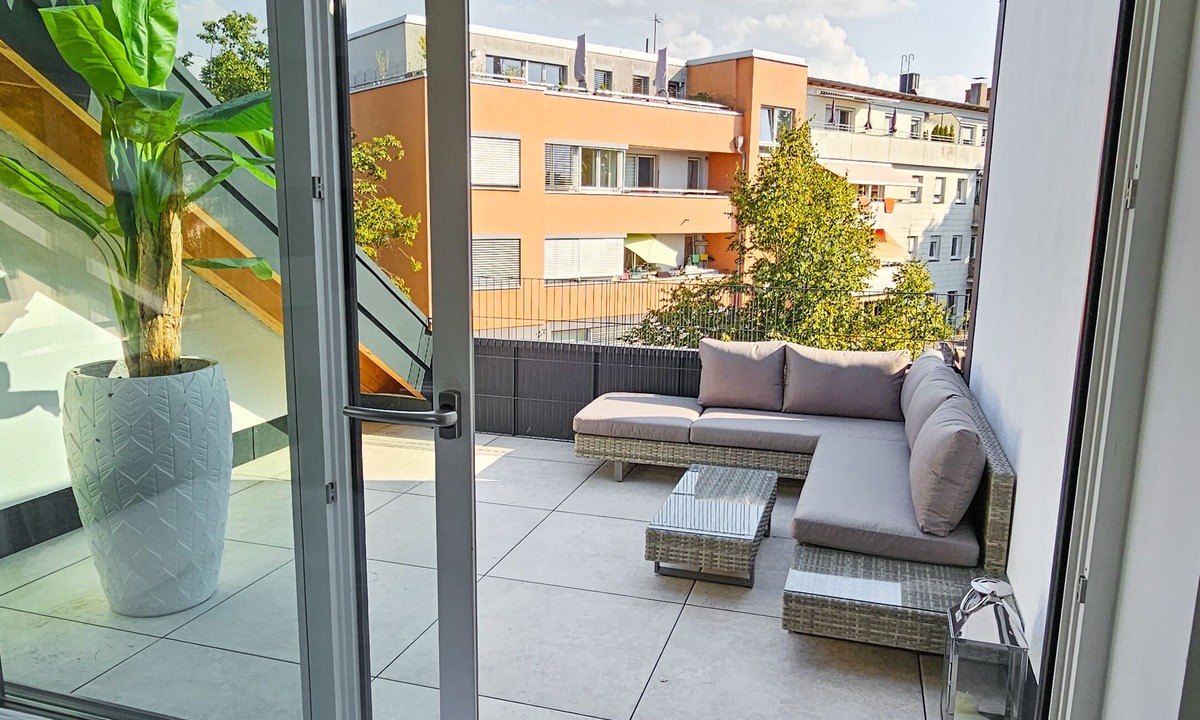 Obersendling Apartment | Schöne Dachgeschoss Neubau 80m² Wohnung mit Dachterasse