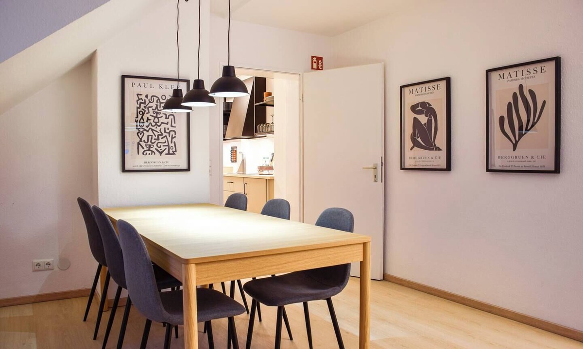 Kempten Apartment | Central Kempten | 3 bedrooms 6 guests