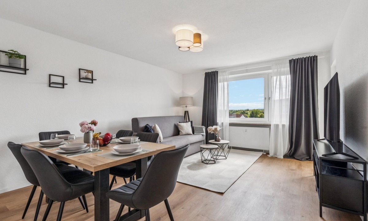Rhein-Erft-Kreis District Apartment | Modern 90-square-meter apartment | 3 bedrooms | Balcony | Near Phantasialand