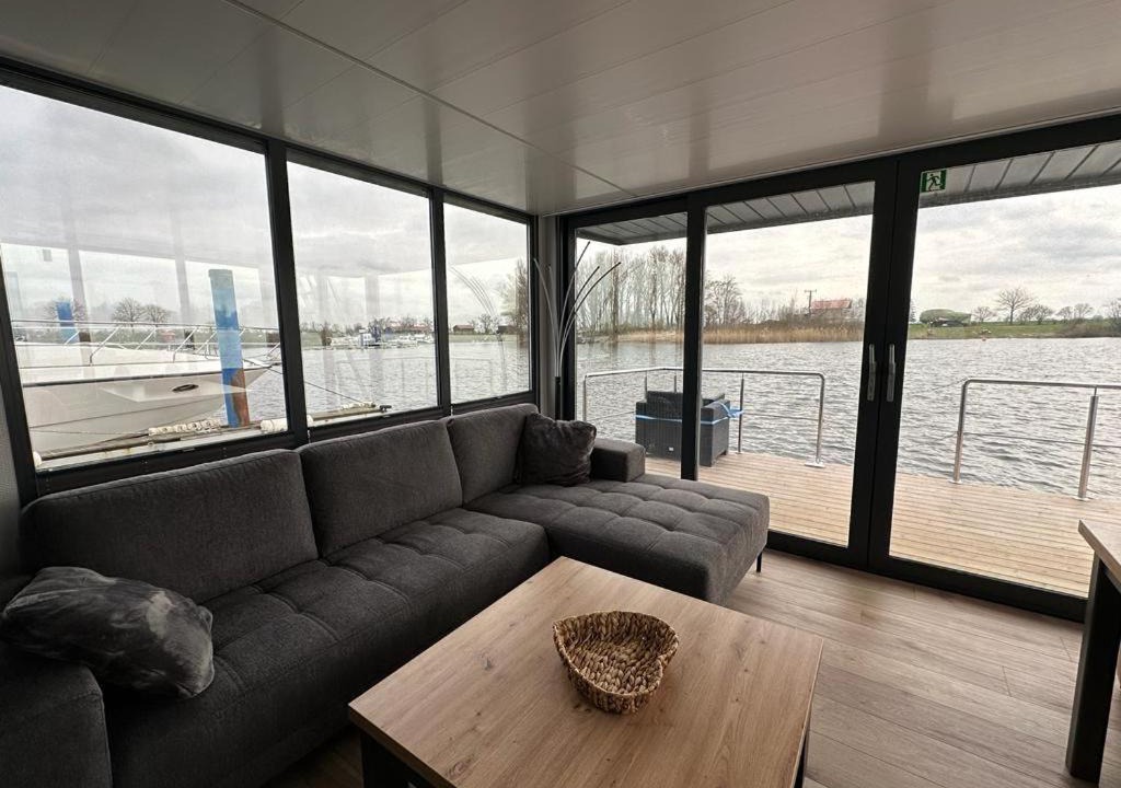Weyhe Apartment | Hausboot La Mare Seeblick