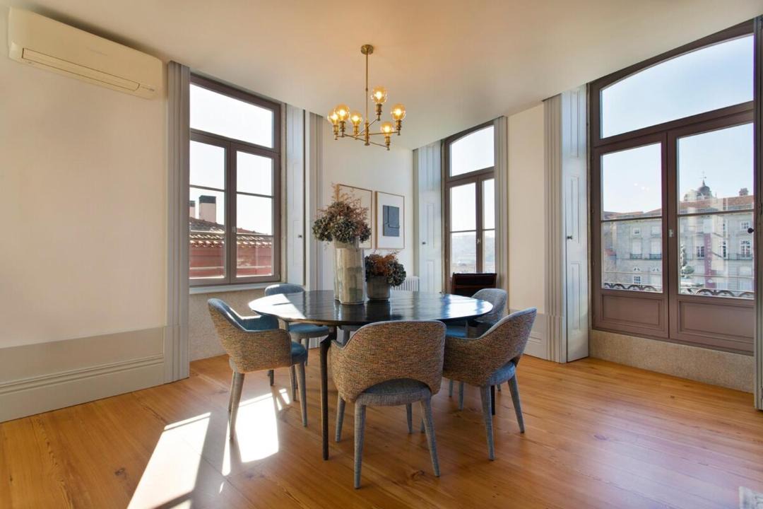 Sao Nicolau Apartment | BOUTiQUE Rentals- THE MiRaDOURO Ribeira Apartment