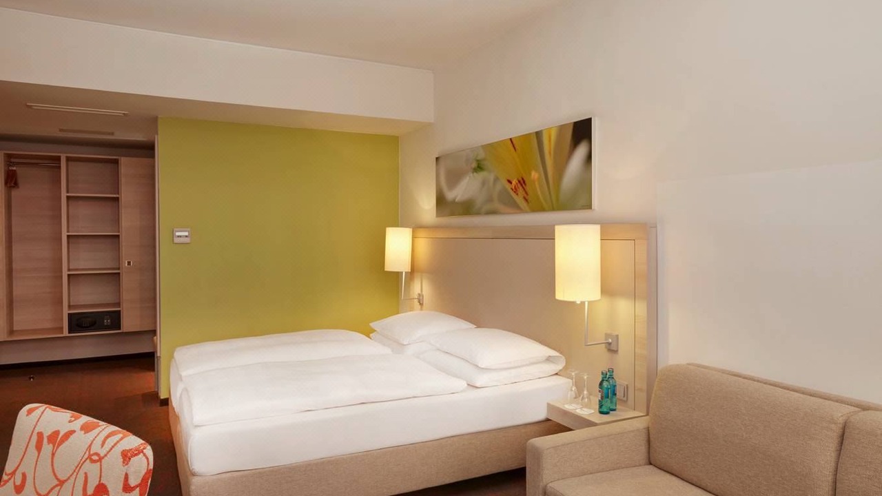 Photo of Bedroom in Ludwigsvorstadt-Kliniken