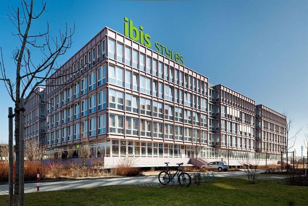 Photo of Buildings in Englschalking
