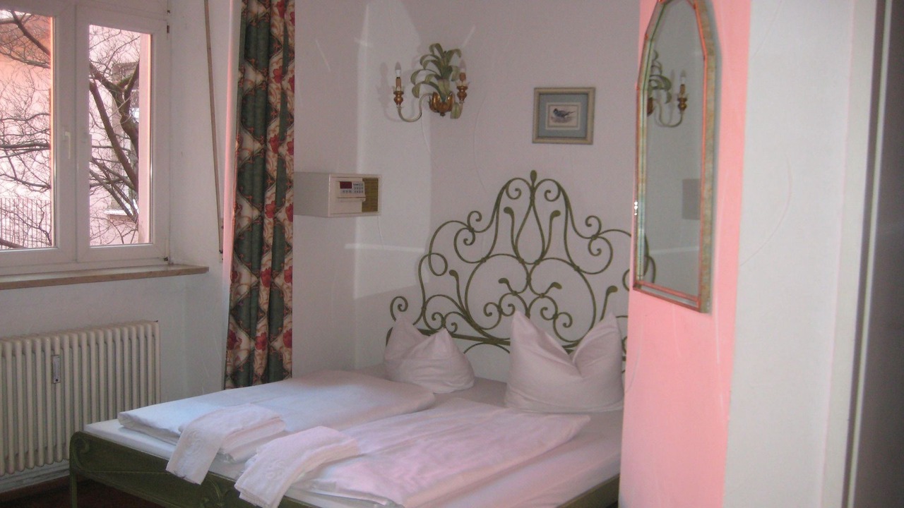 Photo of Bedroom in Schwanthalerhohe