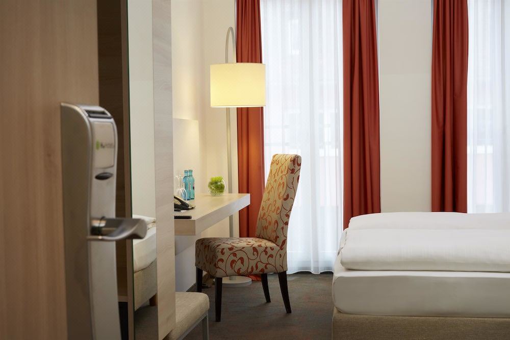 Photo of Bedroom in Ludwigsvorstadt-Kliniken