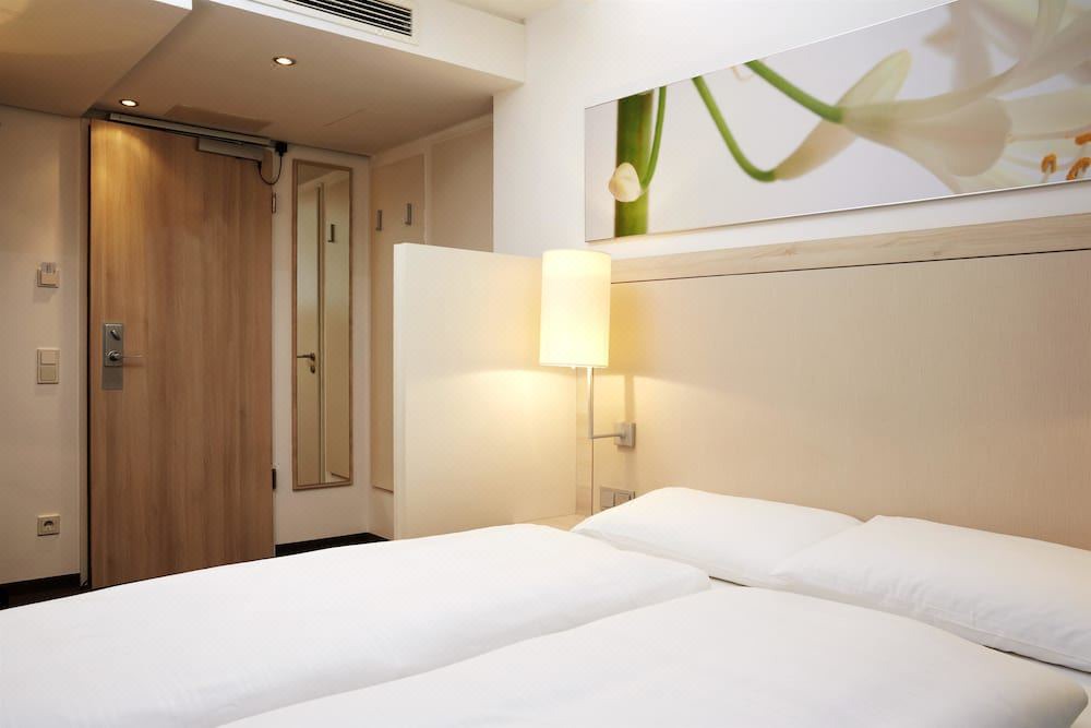 Photo of Bedroom in Ludwigsvorstadt-Kliniken