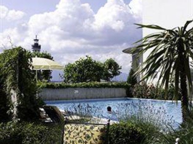 Photo of Others in Insel