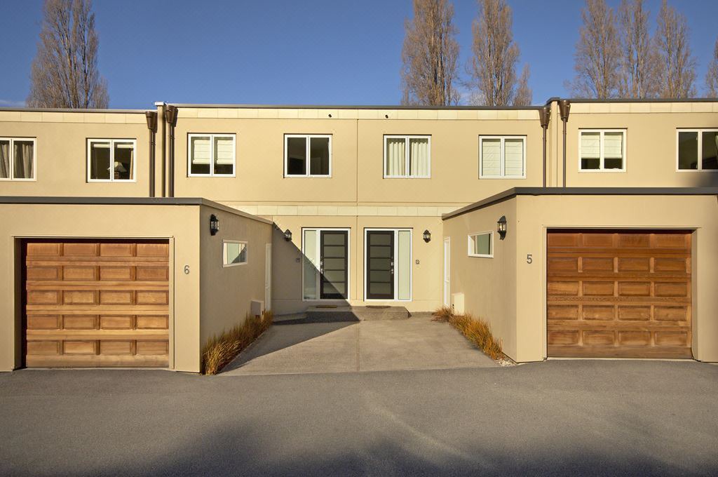 Photo of Buildings in Queenstown